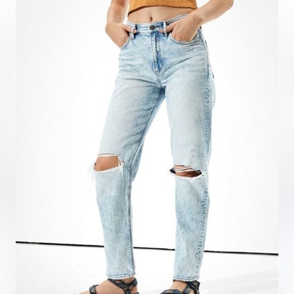 AMERICAN EAGLE 90s Boyfriend Ripped Knee Acid Wash Jeans Womens 4 Short - Picture 1 of 10